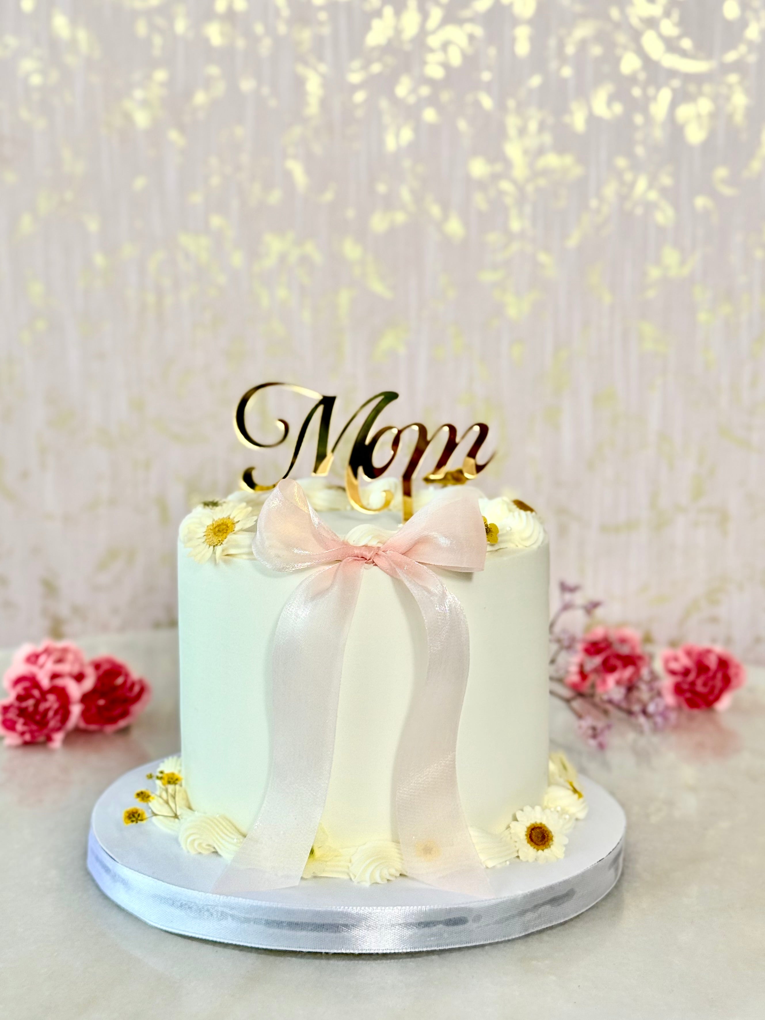 Mothers Day Cake 💛