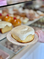 Load image into Gallery viewer, Cinnamon rolls box
